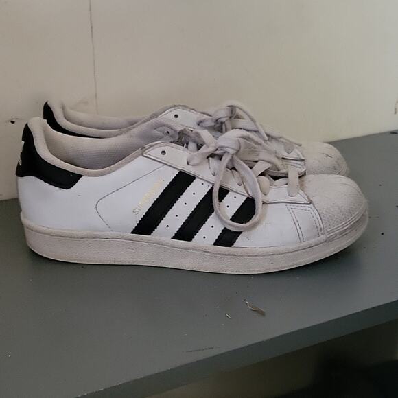 Adidas Shoes Mens 6 Classic Sneakers White Black 3 Stripe Lace Up Originals Boys - Picture 2 of 5